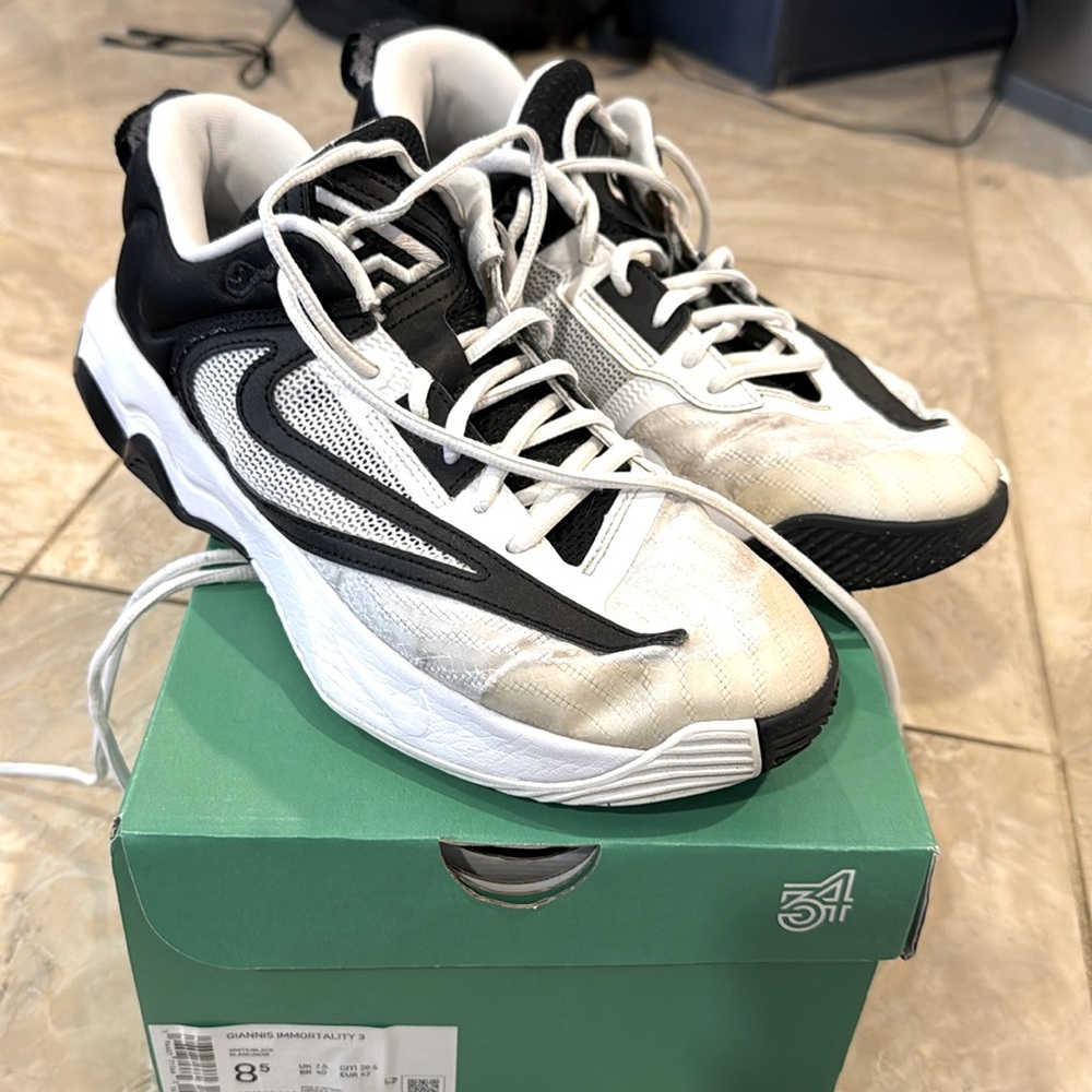 Nike Giannis Immortality 3
